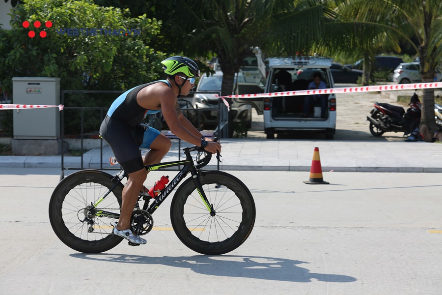 “Rái cá” tuyển thủ SEA Games 30 áp đảo đường đua Sunset Bay Triathlon 2019